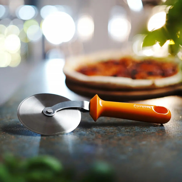 Pizzamesser PIZZER – professionelles Design von Robert Bronwasser